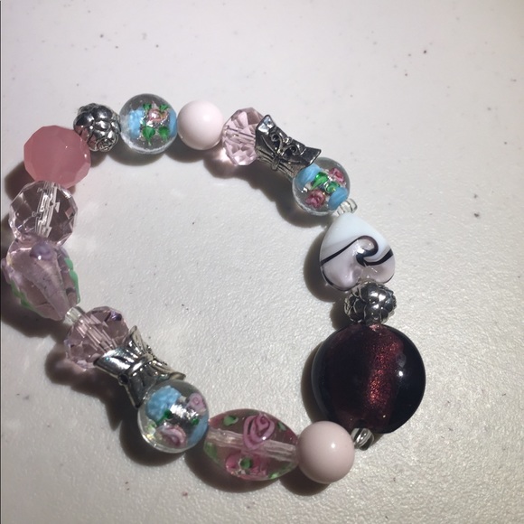 Avon elastic beaded bracelet - Picture 3 of 3